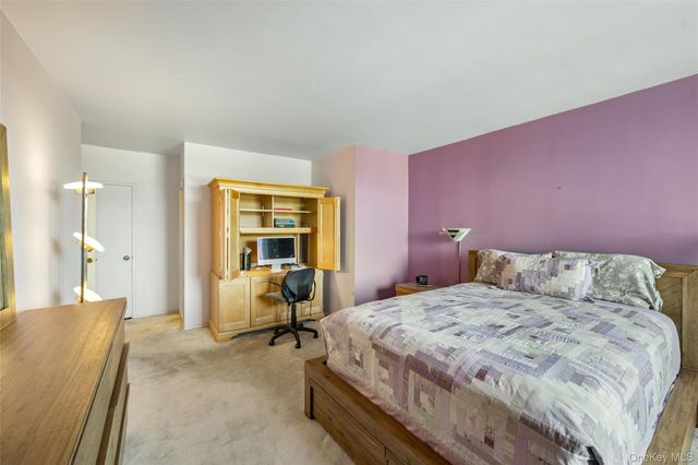 27010 Grand Central Parkway 4H, Floral Park, NY 11005
