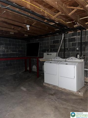 815 Fernhill Lane, Whitehall Twp, PA 18052