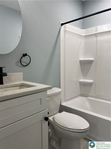 815 Fernhill Lane, Whitehall Twp, PA 18052