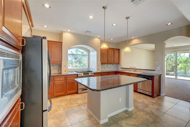 10700 Shasta Glow Court, Henderson, NV 89052