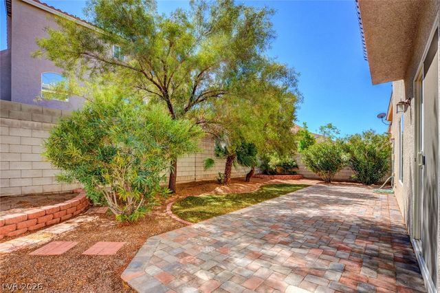 10700 Shasta Glow Court, Henderson, NV 89052