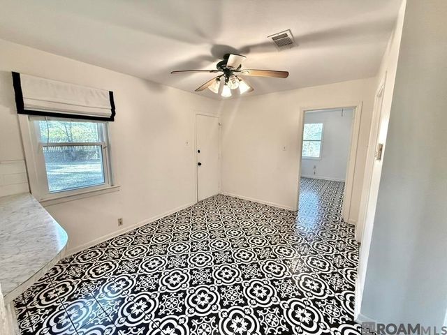 266 W Parkland Dr, Baton Rouge, LA 70806