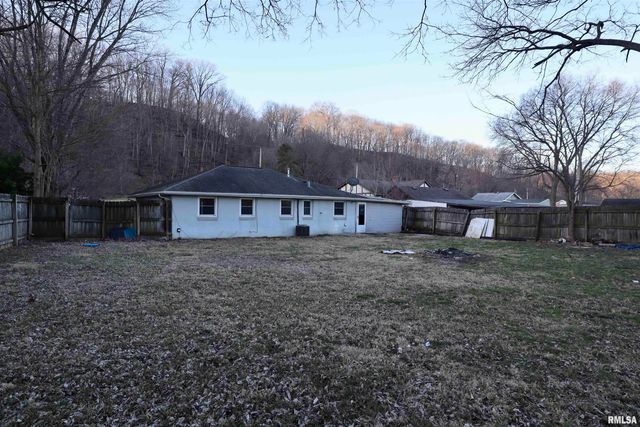 165 SHADOWAY Drive, East Peoria, IL 61611