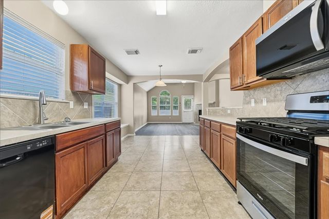15311 Forest Creek Farms Drive, Cypress, TX 77429