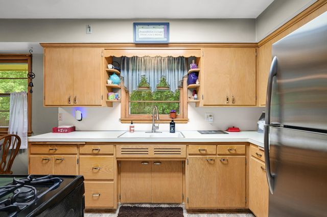 218 W Park Road, Hopkins, MN 55343