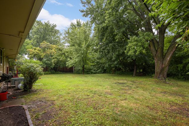 218 W Park Road, Hopkins, MN 55343