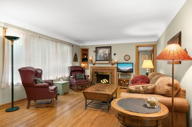 218 W Park Road, Hopkins, MN 55343