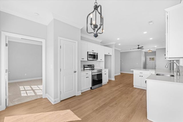 186 Andros Dr, Dalton, GA 30721