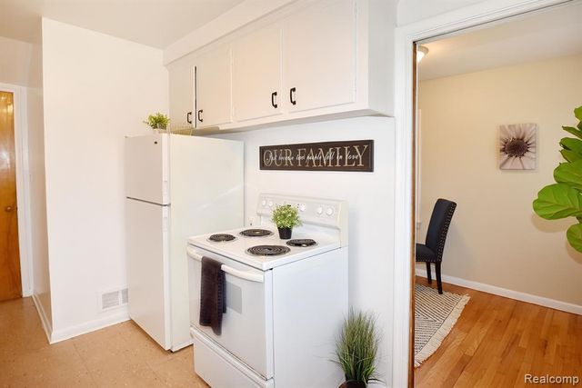 1515 W Farnum Avenue, Royal Oak, MI 48067