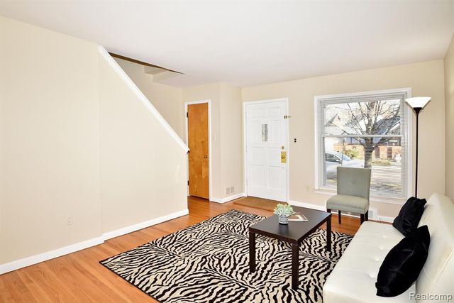 1515 W Farnum Avenue, Royal Oak, MI 48067
