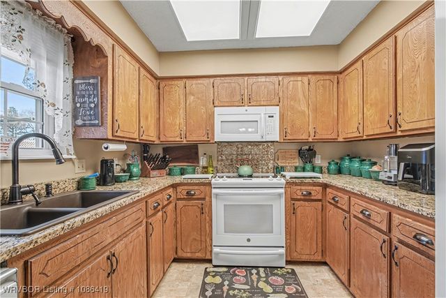 27831 Fair Hill Road, Cameron, OK 74932