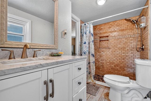 330 HARTFORD AVENUE, Daytona Beach, FL 32118