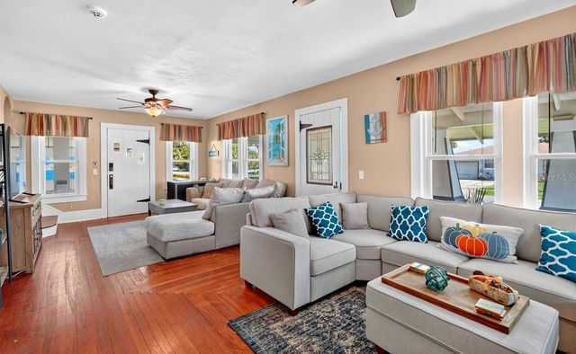 330 HARTFORD AVENUE, Daytona Beach, FL 32118
