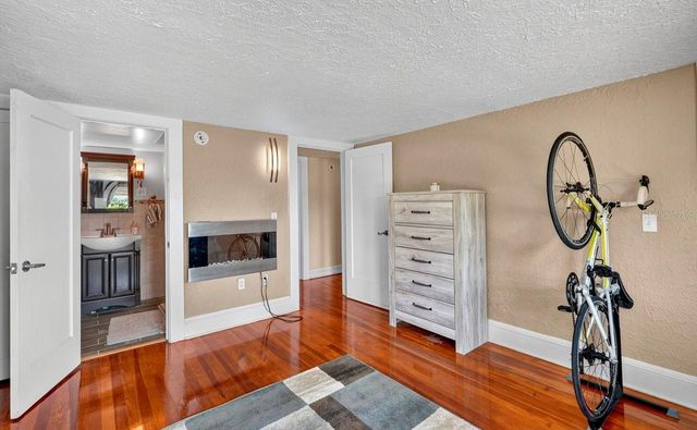 330 HARTFORD AVENUE, Daytona Beach, FL 32118