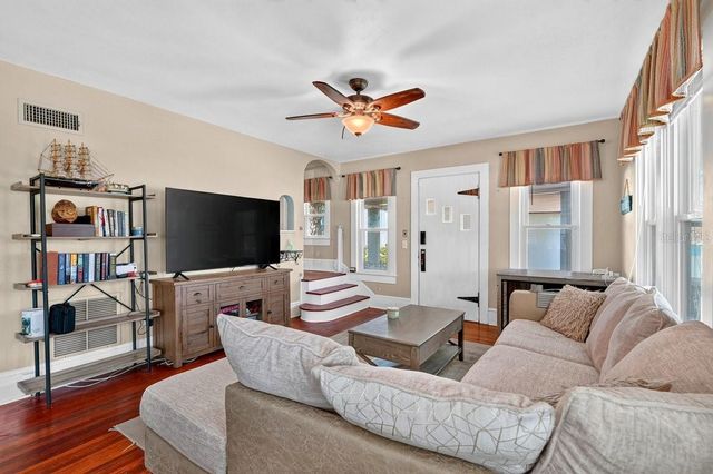 330 HARTFORD AVENUE, Daytona Beach, FL 32118