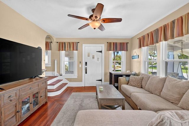 330 HARTFORD AVENUE, Daytona Beach, FL 32118