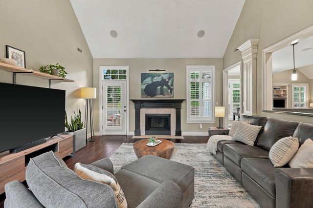 1211 SUTTON DR, Columbia, MO 65203
