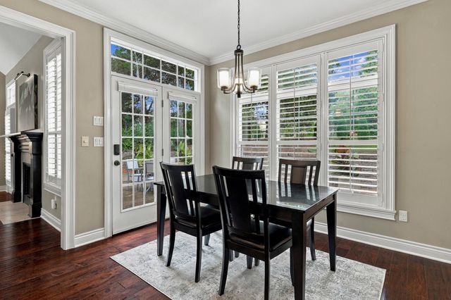 1211 SUTTON DR, Columbia, MO 65203