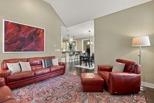 1211 SUTTON DR, Columbia, MO 65203