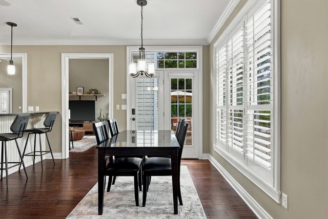 1211 SUTTON DR, Columbia, MO 65203