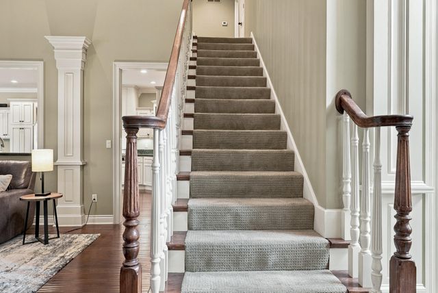 1211 SUTTON DR, Columbia, MO 65203