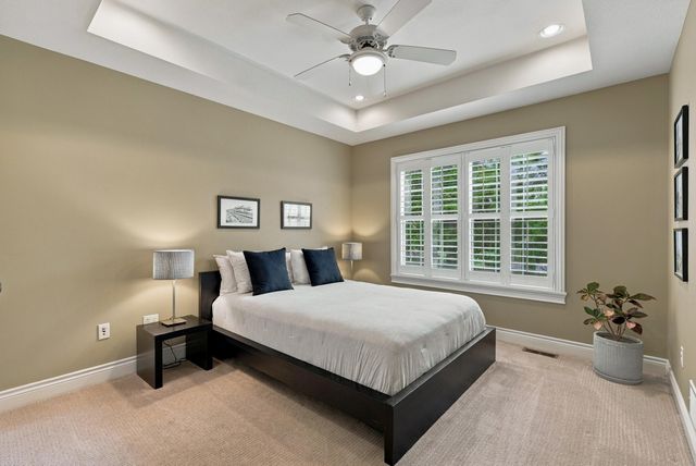 1211 SUTTON DR, Columbia, MO 65203