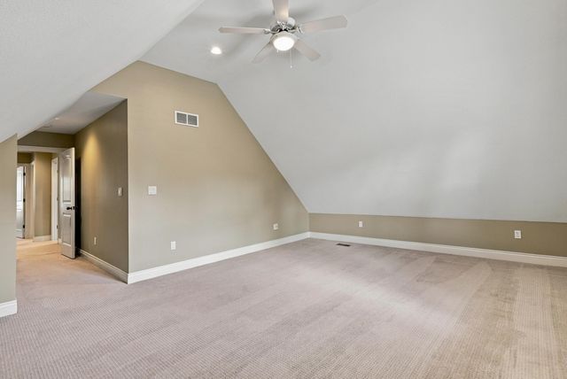 1211 SUTTON DR, Columbia, MO 65203