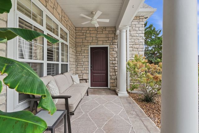 1211 SUTTON DR, Columbia, MO 65203