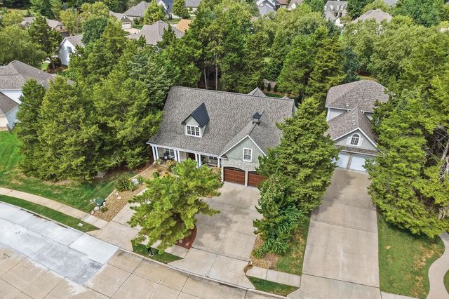 1211 SUTTON DR, Columbia, MO 65203