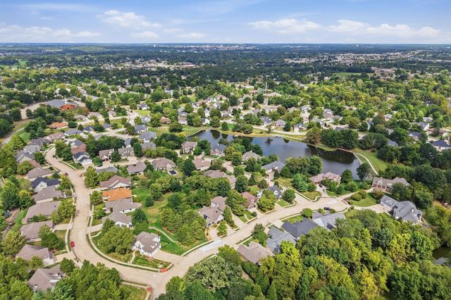 1211 SUTTON DR, Columbia, MO 65203