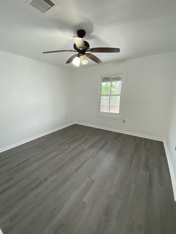 40 County Road 3577, Cleveland, TX 77327
