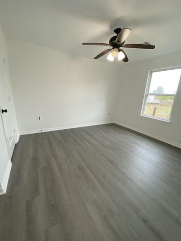 40 County Road 3577, Cleveland, TX 77327