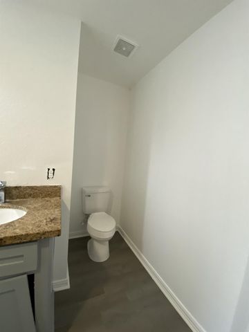 40 County Road 3577, Cleveland, TX 77327