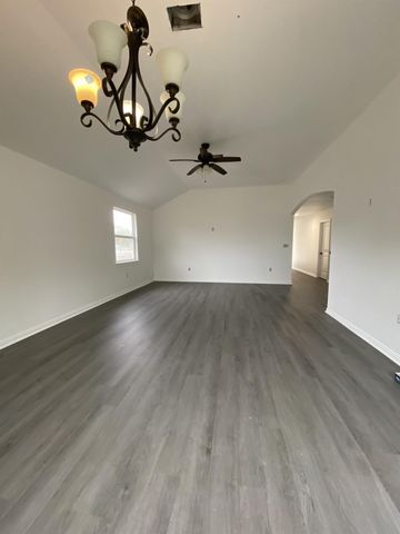 40 County Road 3577, Cleveland, TX 77327