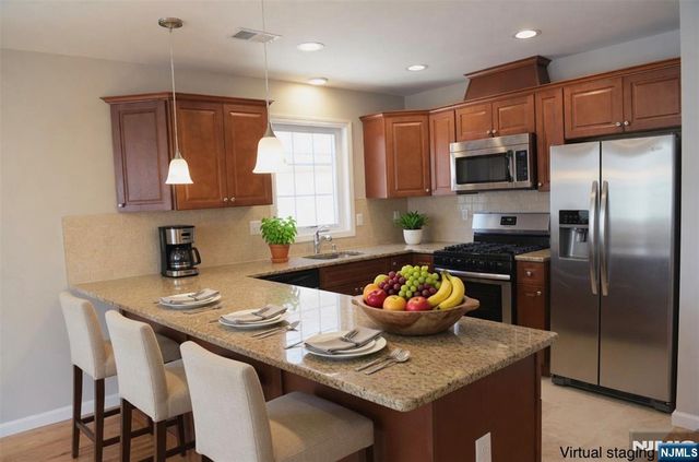 28 Davis Street, Harrison, NJ 07029