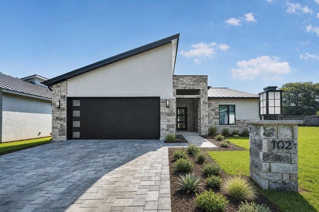 102 Menard CT, Horseshoe Bay, TX 78657
