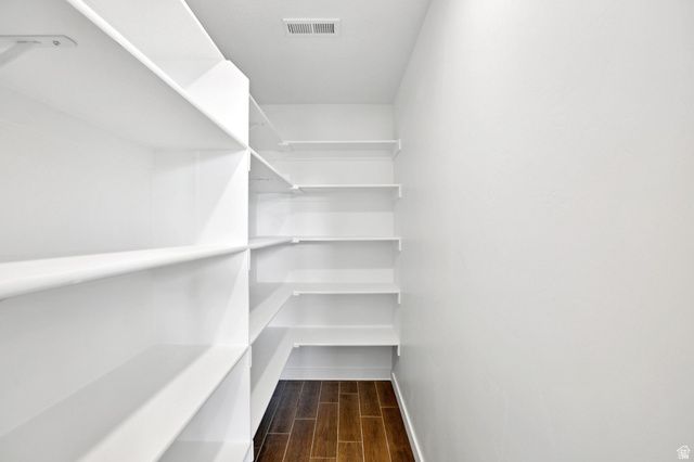 2337 W 1850 N, Clinton, UT 84015