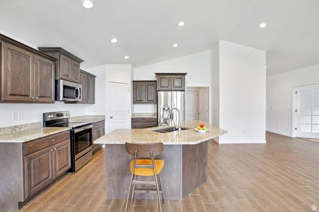 2337 W 1850 N, Clinton, UT 84015