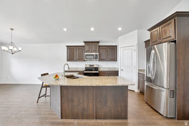 2337 W 1850 N, Clinton, UT 84015