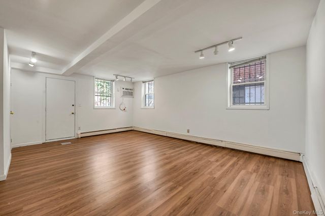 1287 Pelham Parkway N, Bronx, NY 10469
