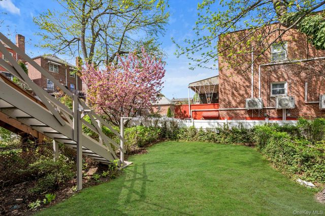 1287 Pelham Parkway N, Bronx, NY 10469