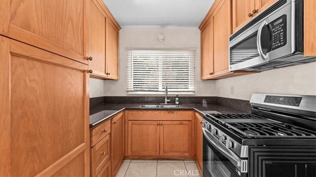 1502 N White Avenue, Pomona, CA 91768