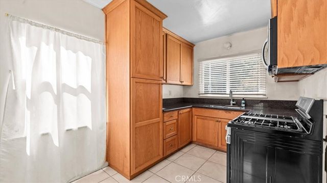 1502 N White Avenue, Pomona, CA 91768