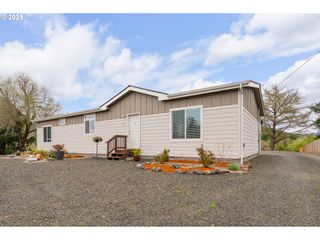 100 CRATER Rd, Camas Valley, OR 97416
