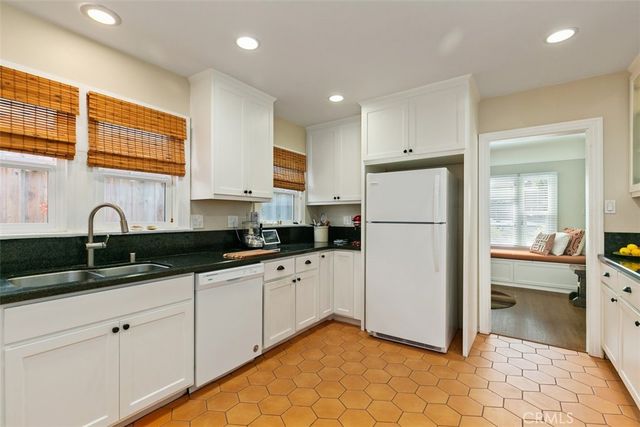 728 Belmont Avenue, Long Beach, CA 90804