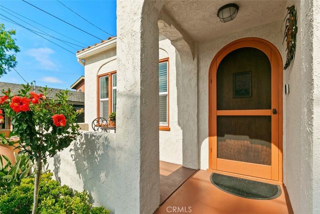 728 Belmont Avenue, Long Beach, CA 90804