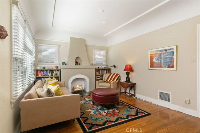 728 Belmont Avenue, Long Beach, CA 90804