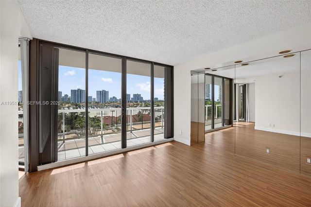 3640 Yacht Club Drive 708, Aventura, FL 33180