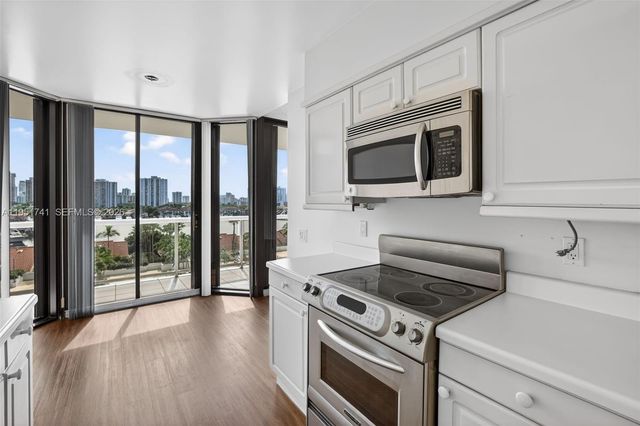 3640 Yacht Club Drive 708, Aventura, FL 33180