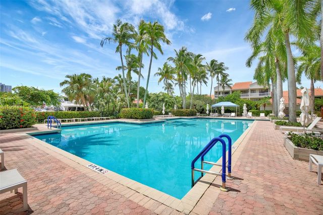 3640 Yacht Club Drive 708, Aventura, FL 33180